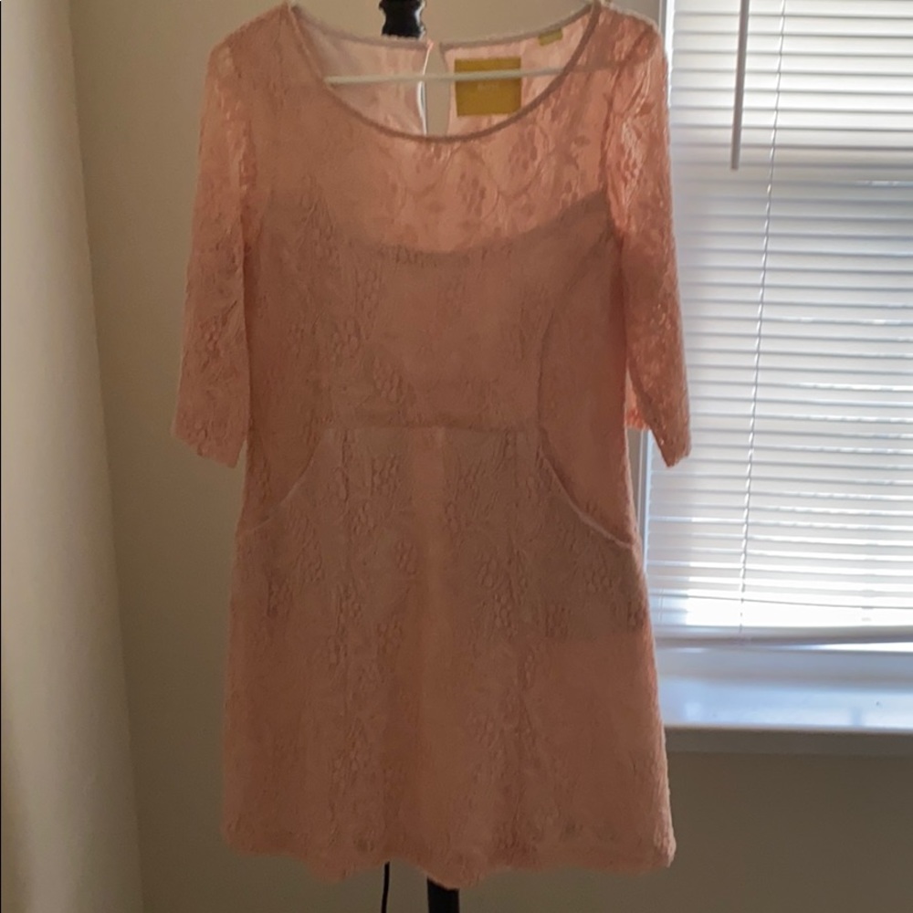 Cute pink dress with pockets!
